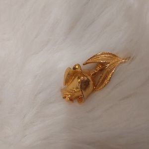Rose brooch